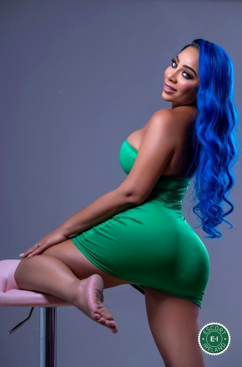 Natally Hot
